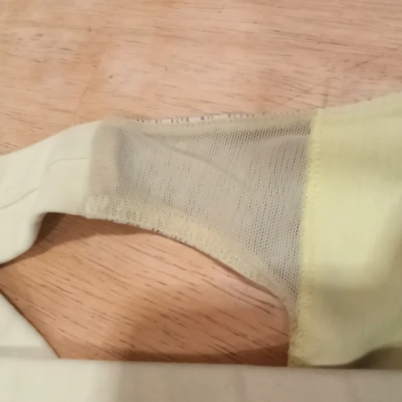 Lululemon atletica tank top - Picture 6 of 14